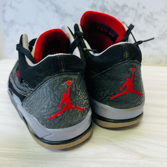 Jordan Flight Club 80S Bred Men’s Size 8.5 2013 - Picture 4 of 5